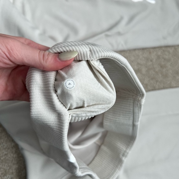Lululemon Ribbed Softstreme Pant Bone size 4 - Picture 3 of 3